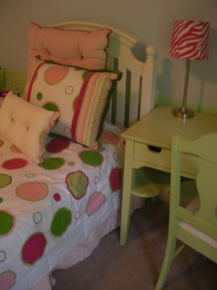 This is an example of a bohemian kids' bedroom in Indianapolis.