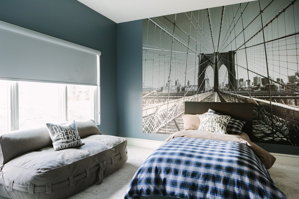 Imagen de dormitorio infantil minimalista grande con paredes grises, moqueta y suelo beige