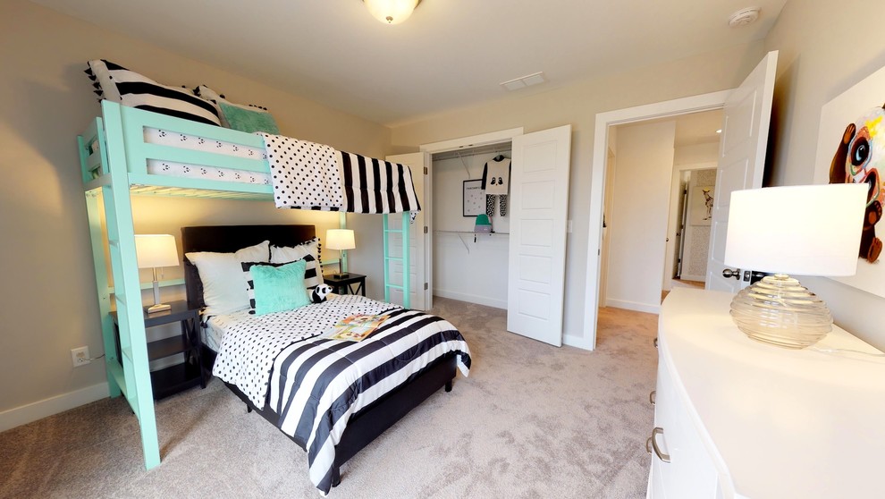 Imagen de dormitorio infantil de 4 a 10 años de estilo americano de tamaño medio con paredes grises, moqueta y suelo gris