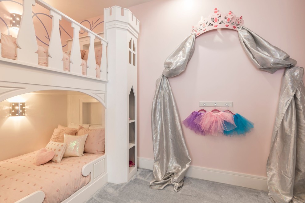 Design ideas for a contemporary kids' bedroom in Orlando.