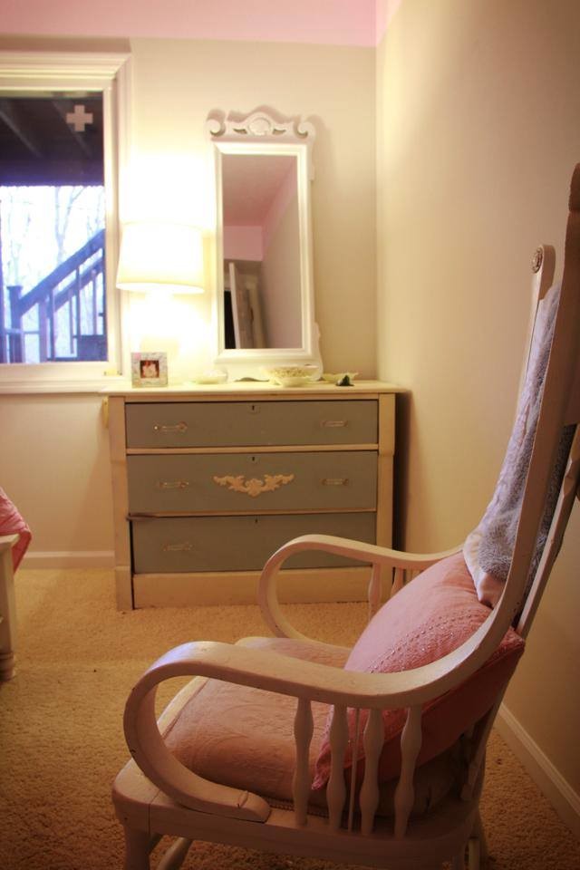 Inspiration for a medium sized classic children’s room for girls in Indianapolis with pink walls and carpet.
