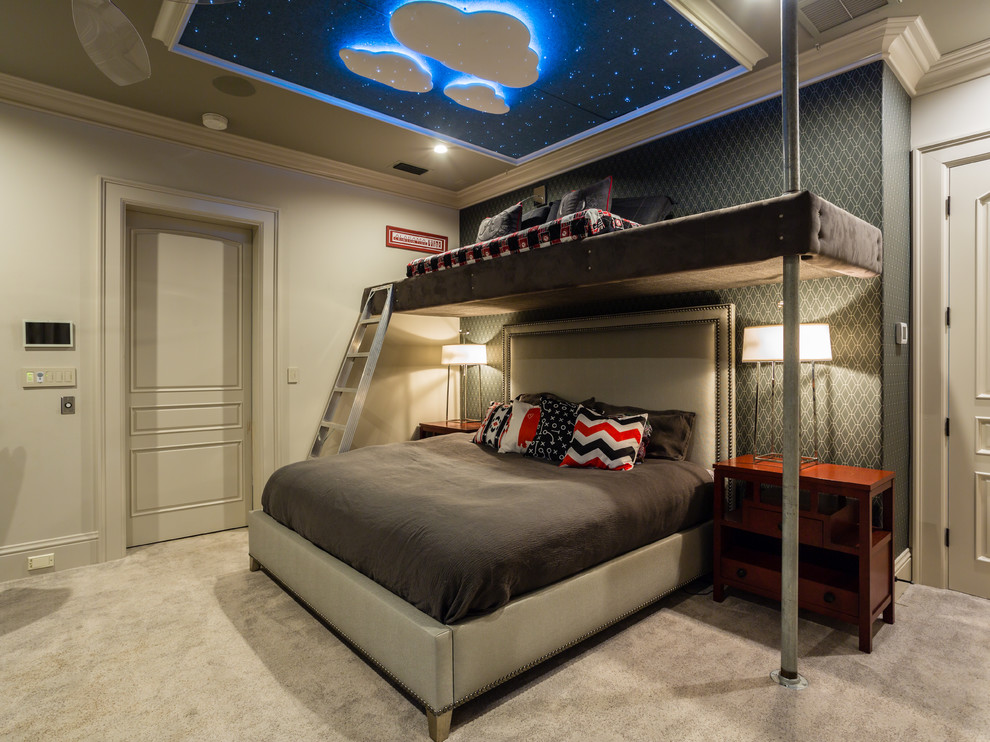 Foto på ett funkis pojkrum kombinerat med sovrum, med heltäckningsmatta, grå väggar och grått golv