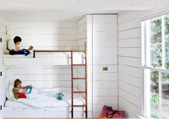 Diseño de dormitorio infantil de 4 a 10 años minimalista pequeño con paredes blancas