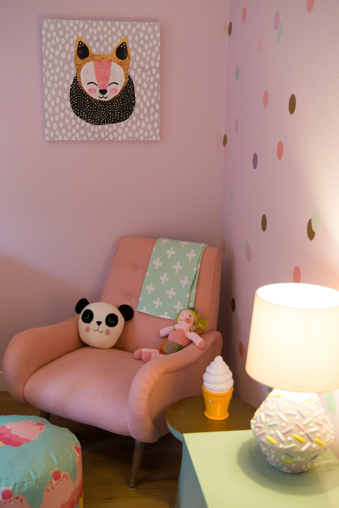 Inspiration for a scandinavian kids' room remodel in Los Angeles