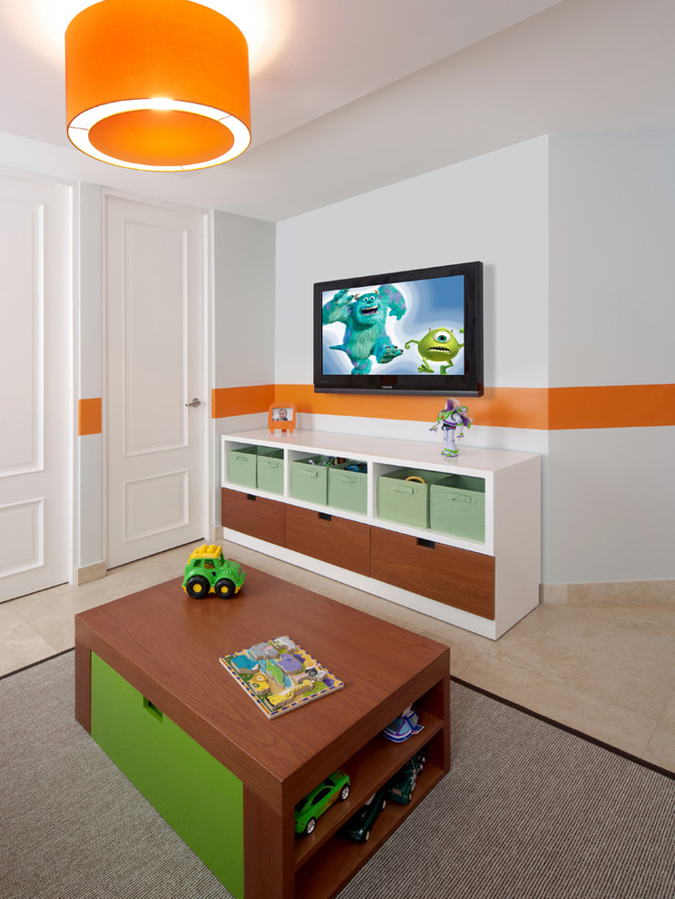 Immagine di una cameretta per bambini da 1 a 3 anni contemporanea di medie dimensioni con pavimento in marmo
