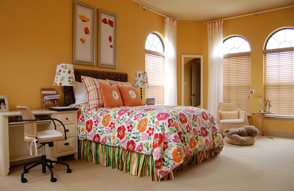 Traditional teen’s room for girls in Orlando with yellow walls and carpet.