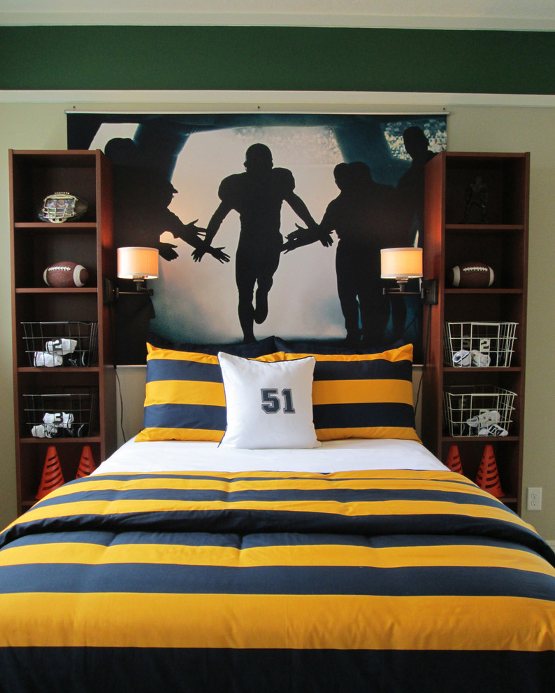 Inspiration for a timeless boy kids' room remodel in Orlando with multicolored walls