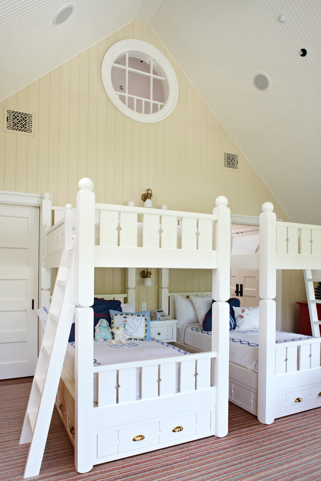 Inspiration pour une chambre d'enfant de 4 à 10 ans marine avec moquette, un mur jaune et un lit superposé.