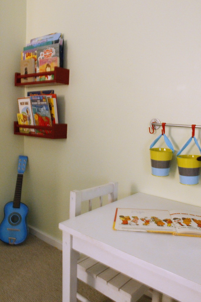 This is an example of a coastal kids' bedroom in Los Angeles.