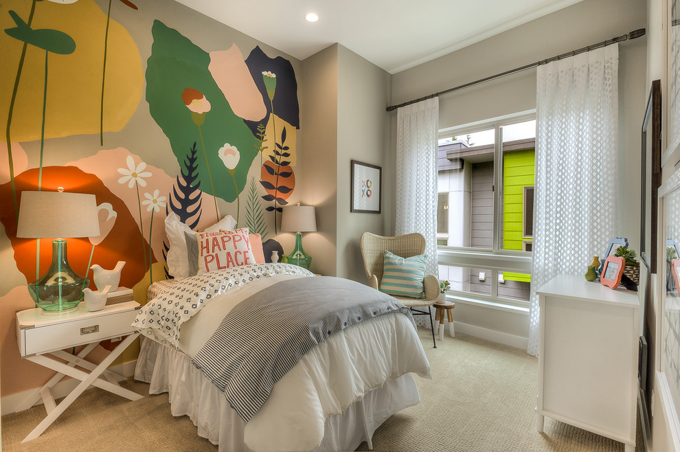 Foto de dormitorio infantil contemporáneo con paredes multicolor, moqueta y suelo beige