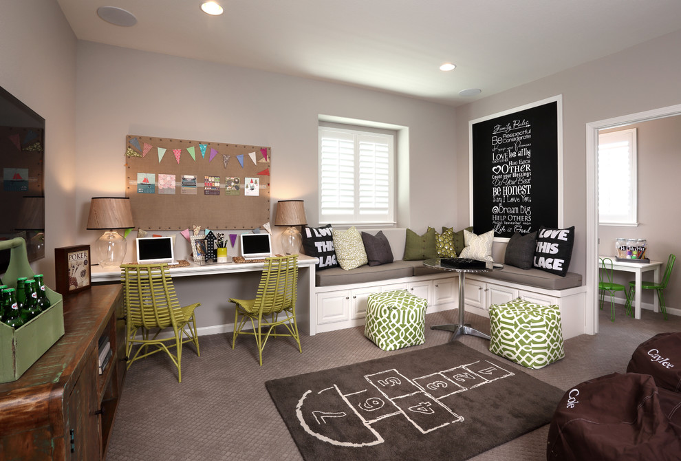 Imagen de habitación infantil unisex marinera con escritorio, paredes grises y moqueta