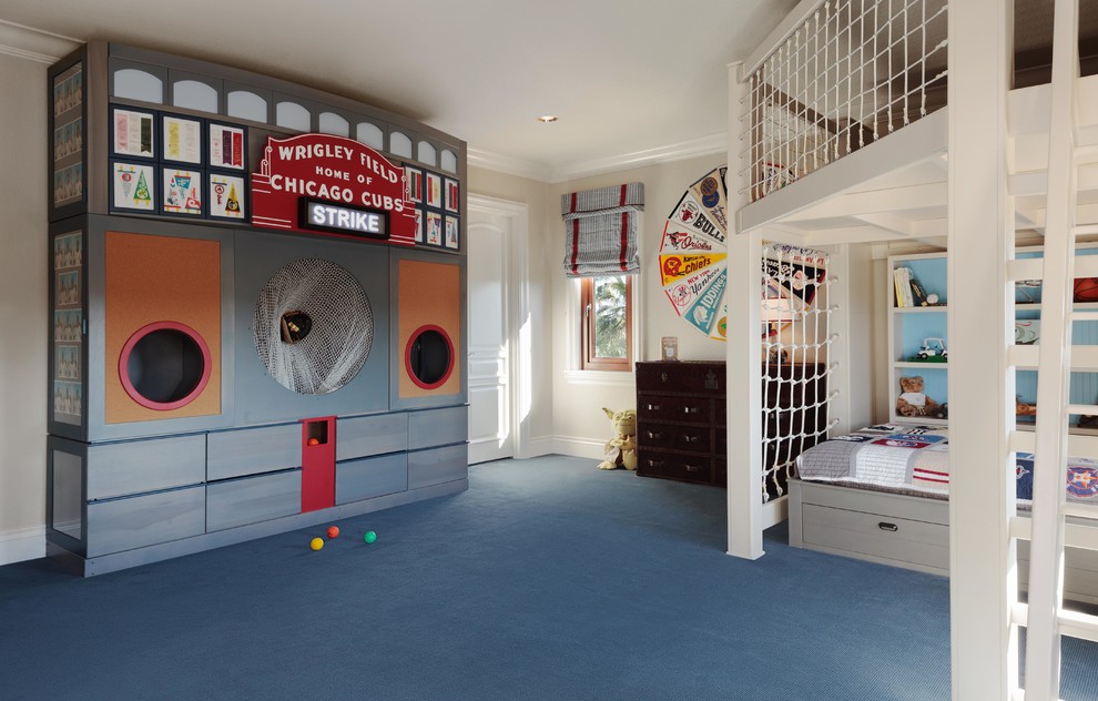 Inspiration för ett mycket stort eklektiskt pojkrum kombinerat med sovrum och för 4-10-åringar, med beige väggar och heltäckningsmatta