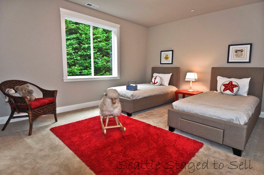 Example of a classic kids' room design in Seattle