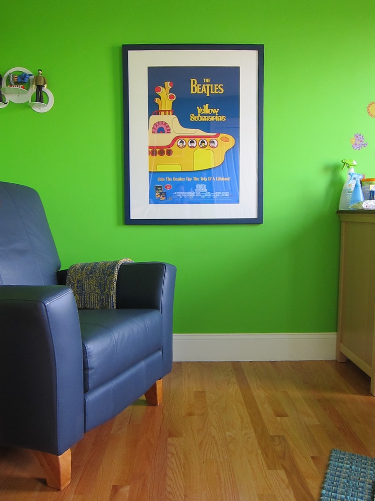 Example of an eclectic kids' room design in Boston