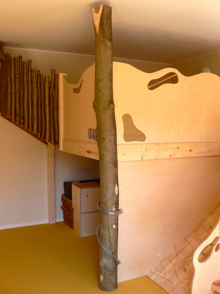 Imagen de dormitorio infantil nórdico de tamaño medio