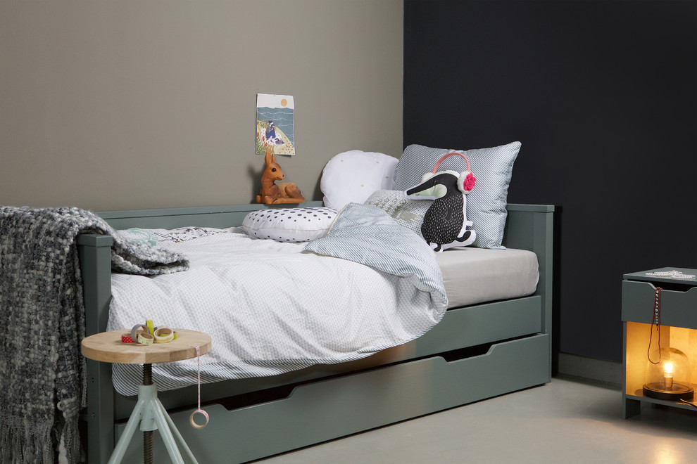 Design ideas for a medium sized contemporary kids' bedroom in Dusseldorf.