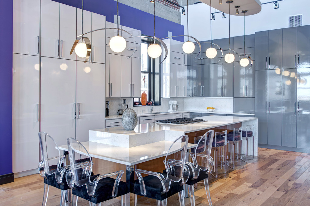 Kitchen - contemporary kitchen idea in St Louis