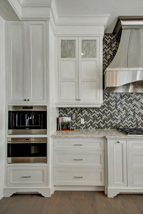 Black and white kitchens: 10 ways with monochrome