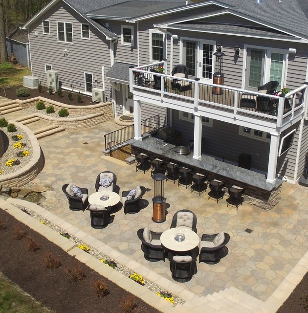 1665 sq ft paver patio with outdoor bar and kitchen Traditional Kitchen DC Metro by