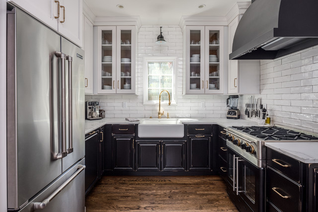 1920s Farmhouse Kitchen Lantlig K K Tampa Av S W Kitchens Houzz   1920s Farmhouse Kitchen Sandw Kitchens Img~f7915b4c0aba74c4 4 9825 1 Bc665f2 