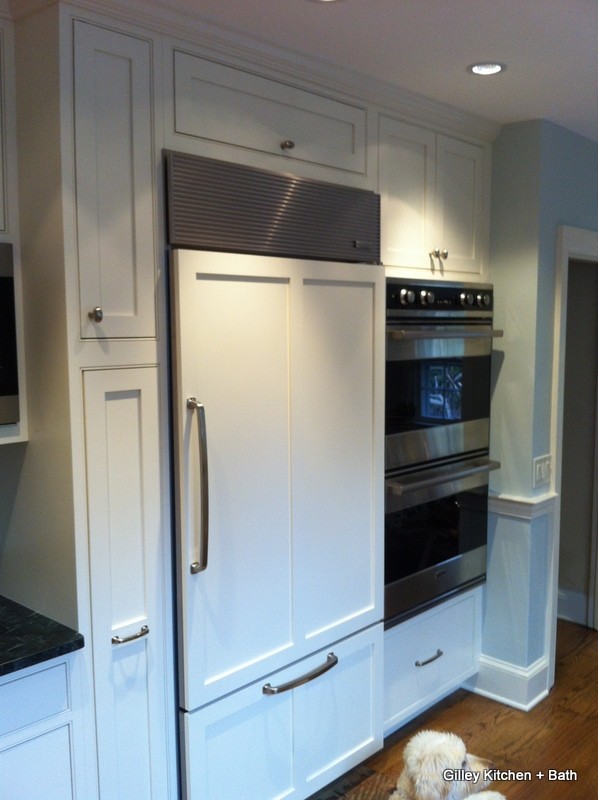 Photo of a classic kitchen in Bridgeport.