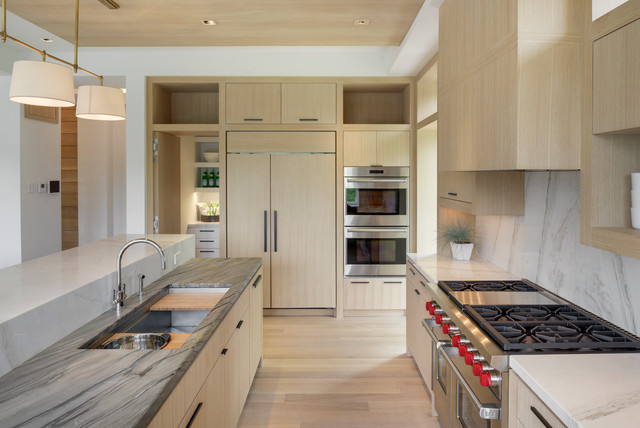 2015 Midwest Home Luxury Home #4 - John Kraemer & Sons - Minimalistisch