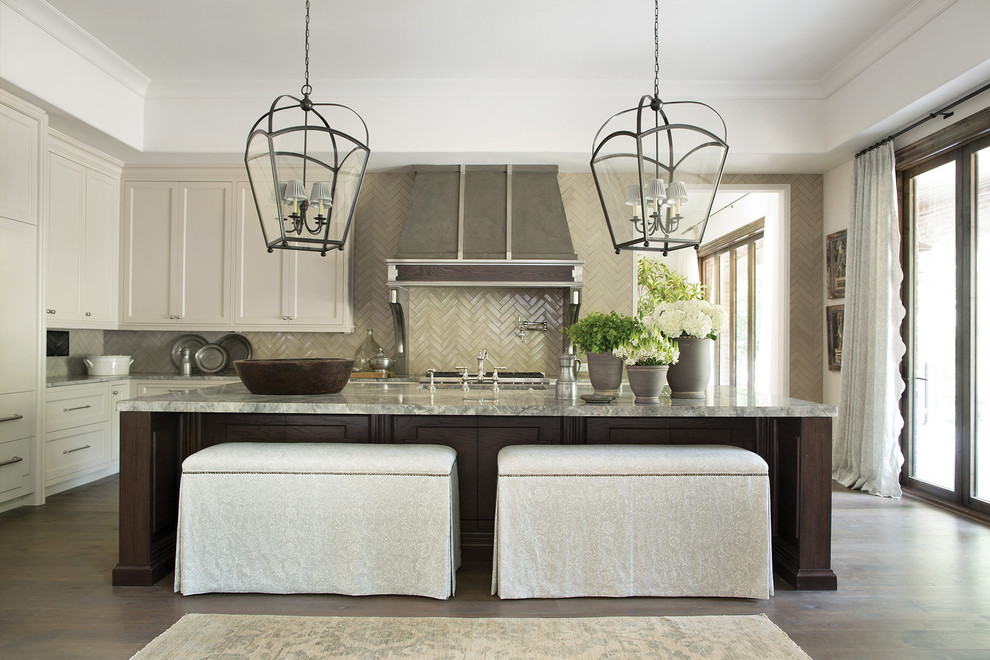 Kitchen photo in Atlanta