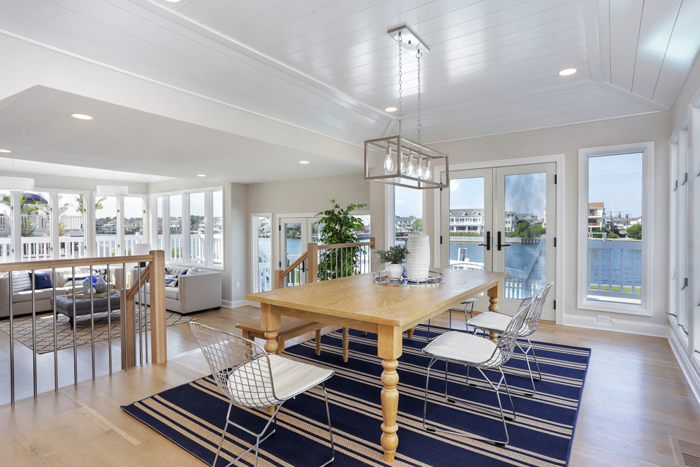 Design ideas for a nautical dining room in New York.