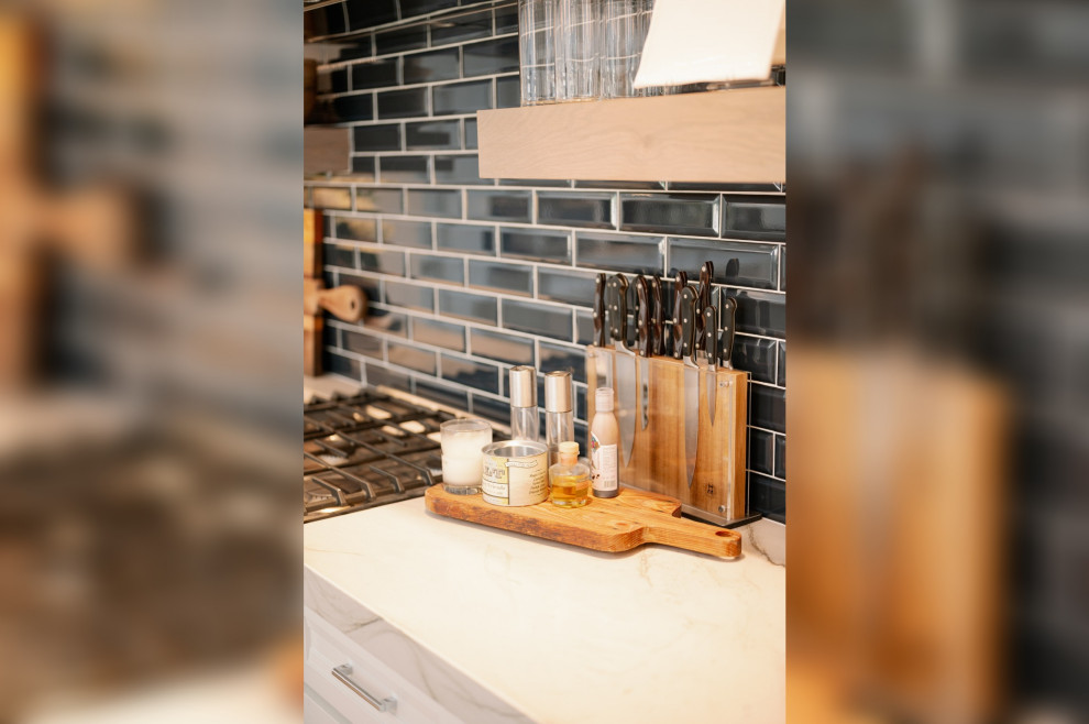 2020 Light Kitchen Dark Backsplash Traditional Kitchen Tampa by