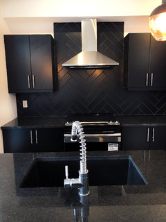 39+ ( Black ) Kitchen Cabinet Ideas - “ Entering the Dark side ”