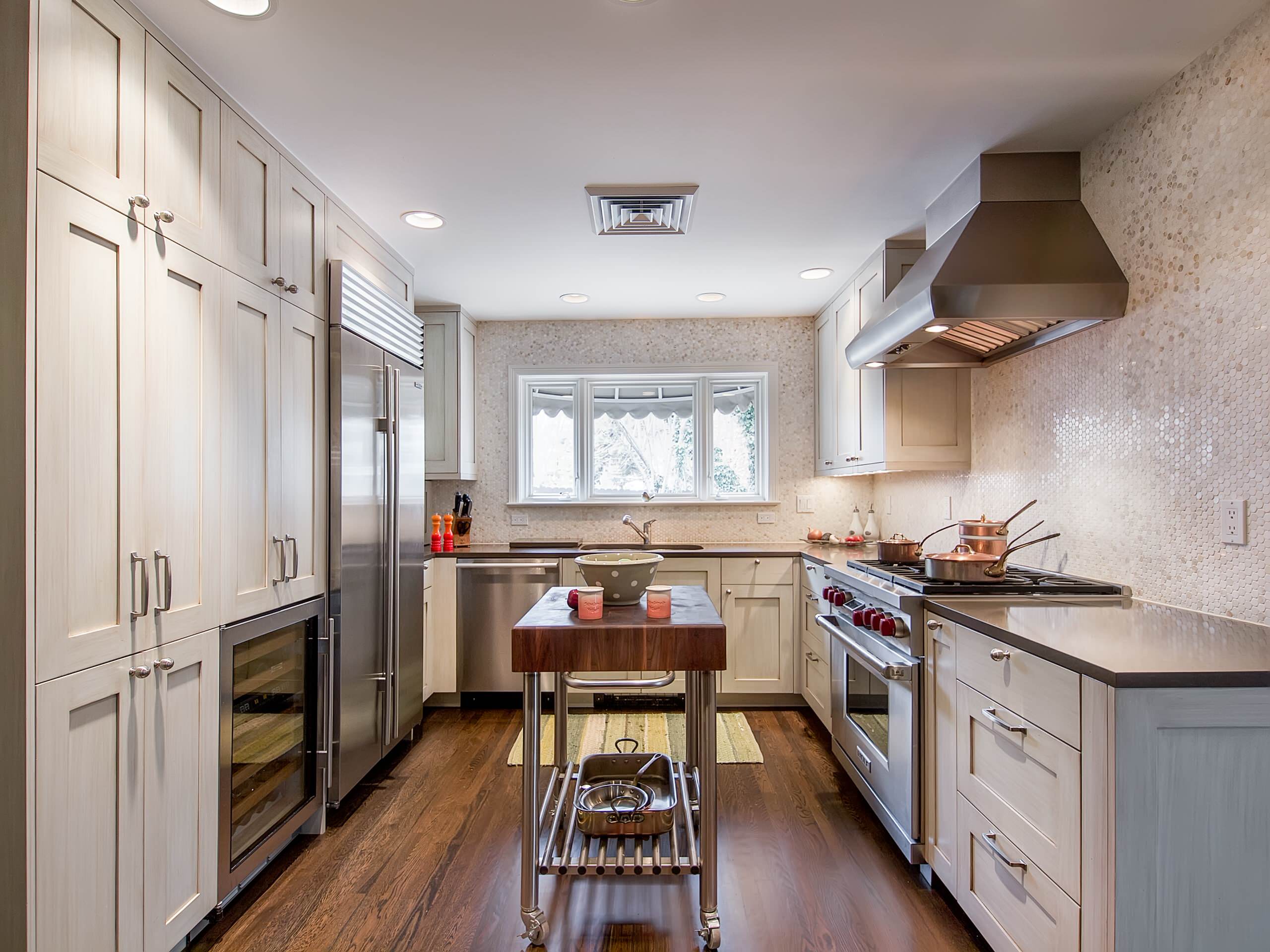 Outstanding small kitchen remodel with island Small Kitchen Island Ideas Houzz