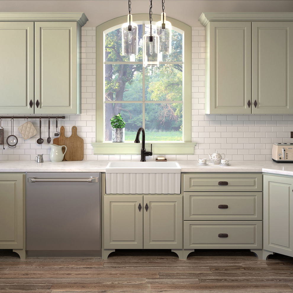 Imagen de cocina de estilo de casa de campo con fregadero sobremueble y electrodomésticos blancos