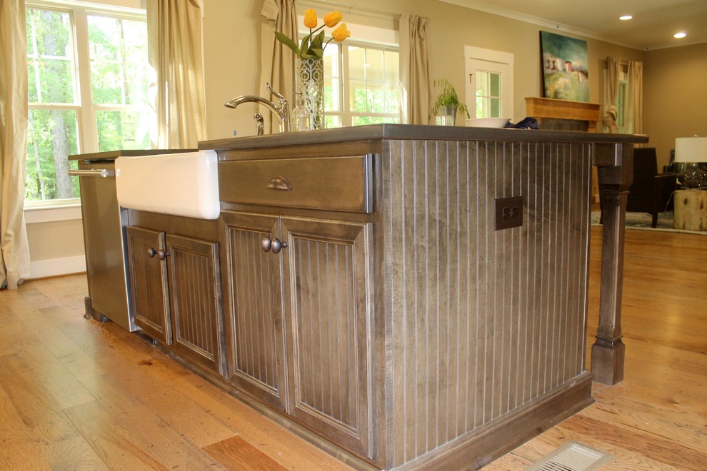 Inspiration for a rustic kitchen remodel in Birmingham