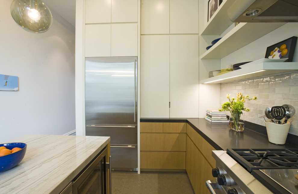 Inspiration for a modern kitchen in San Francisco with stainless steel appliances.