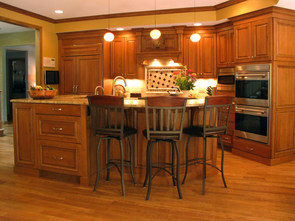 3746 - Traditional - Kitchen - Cincinnati - by Auer Kitchens | Houzz