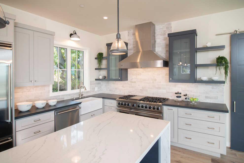 Traditional l-shaped kitchen in San Francisco with shaker cabinets and grey cabinets.