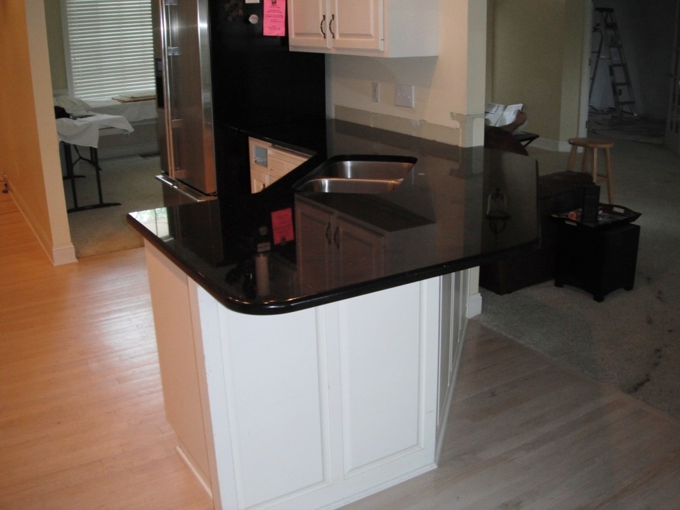7 2 12 Black Galaxy Granite Colors For, What Color Cabinets Go With Black Galaxy Granite Countertops