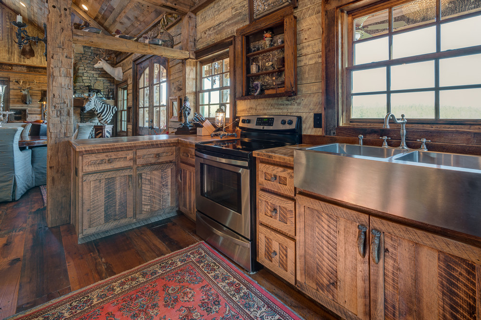 Design ideas for a rustic kitchen in Charlotte.