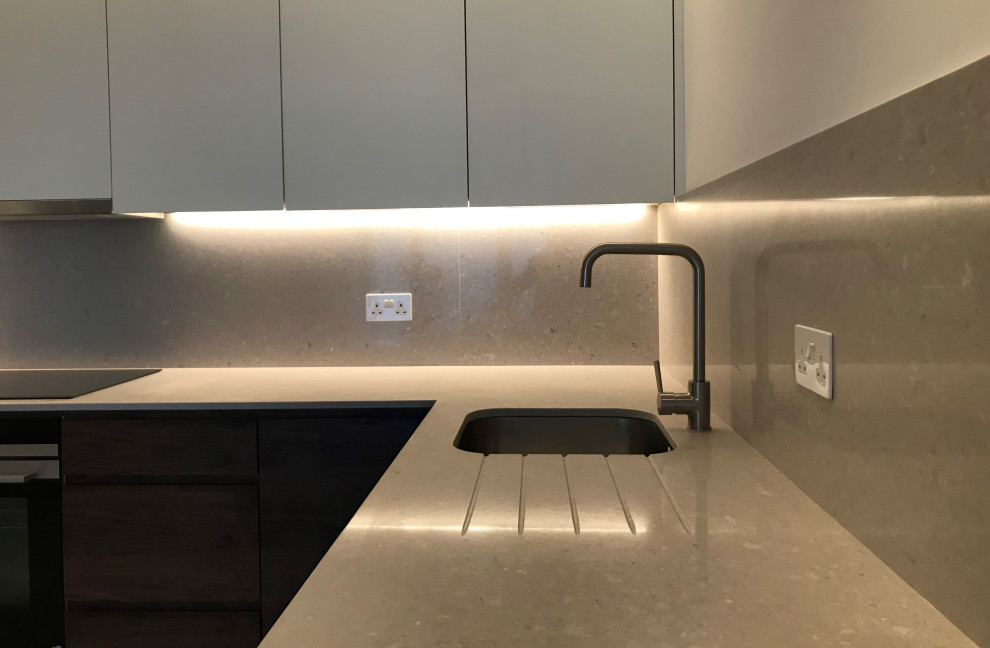 9 x Flats Ealing Caesarstone Clamshell Quartz Kitchen London