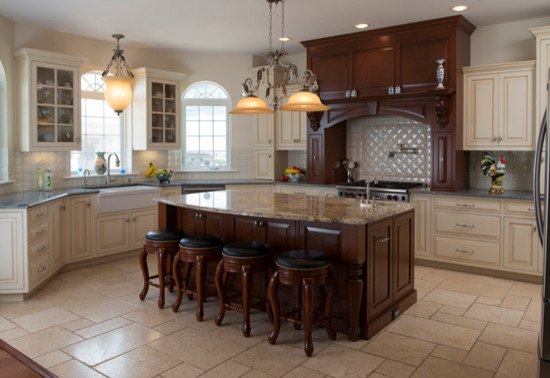 A Bronx Kitchen - Traditional - Kitchen - New York - by Prevo Cabinetry ...