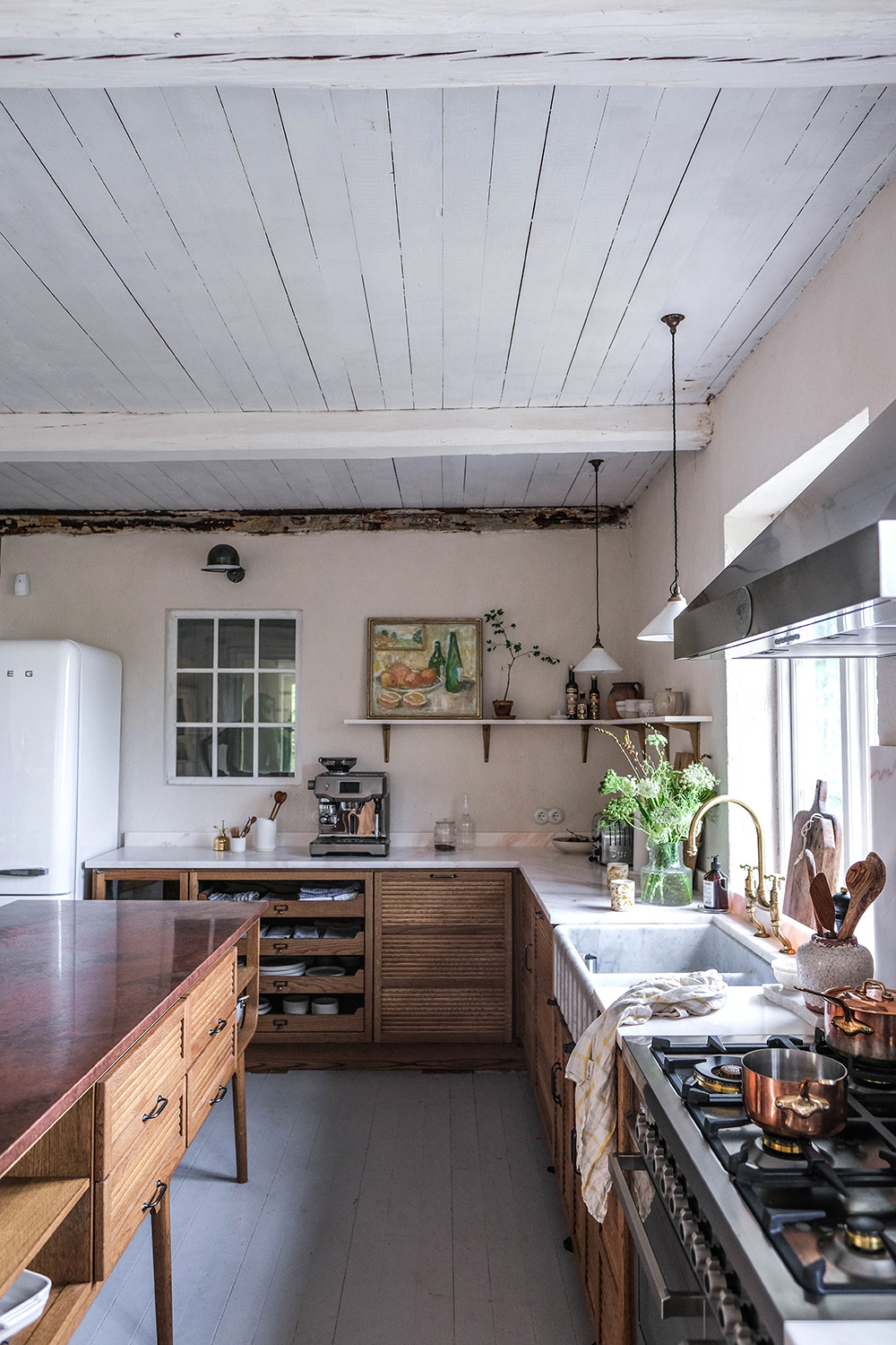 75 Beautiful Painted Wood Floor And Wood Ceiling Kitchen Pictures Ideas April 2021 Houzz