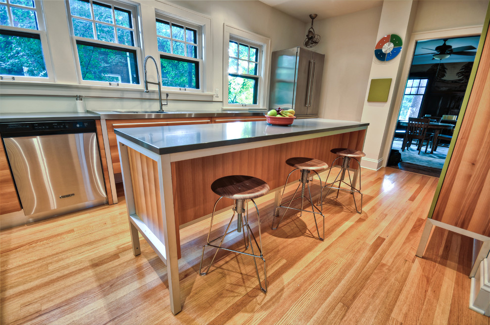 Minimalist kitchen photo in Cleveland
