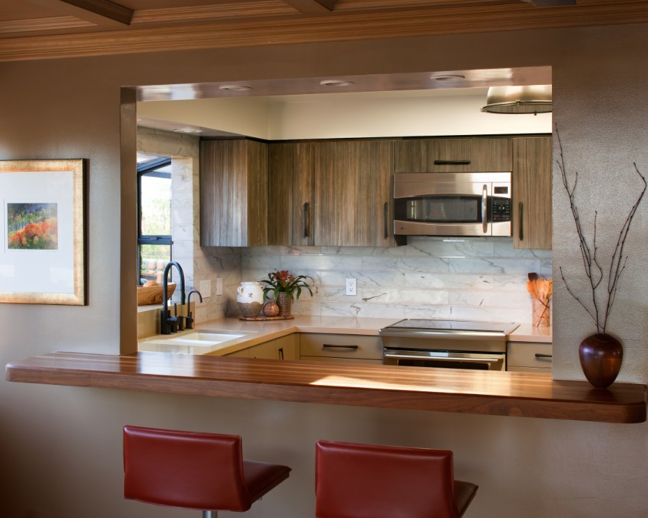 Transitional kitchen photo in San Diego
