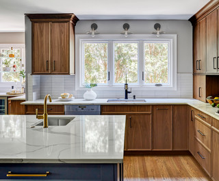 75 Transitional Kitchen with Flat-Panel Cabinets Ideas You'll Love - March,  2024
