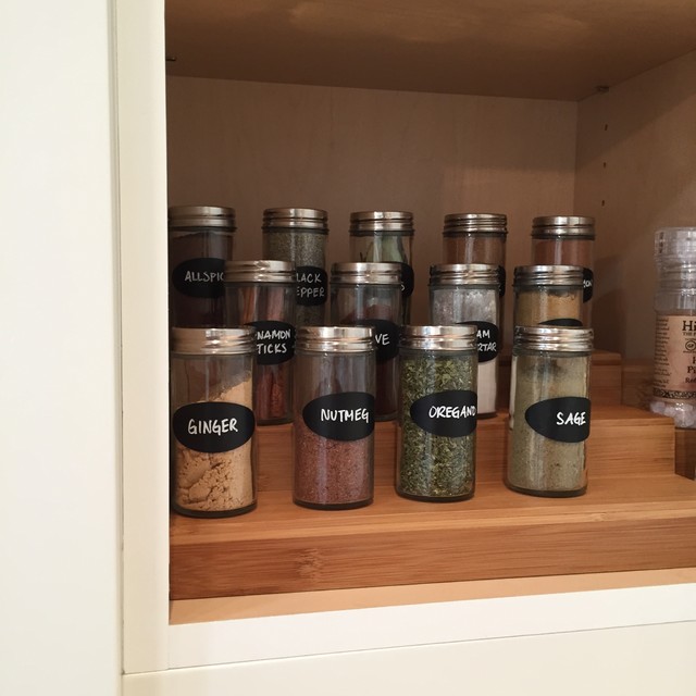 NeatMethod Glass Spice Jars with Brass Lids, Set of 10 + Reviews