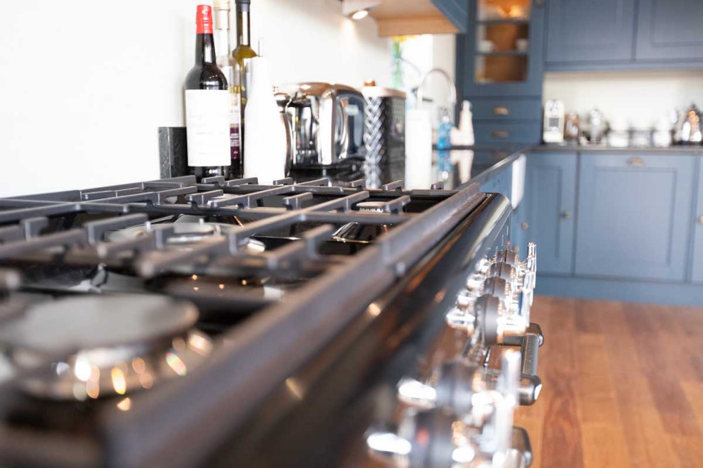 A new kitchen and utility in Corstorphine area of Edinburgh Modern