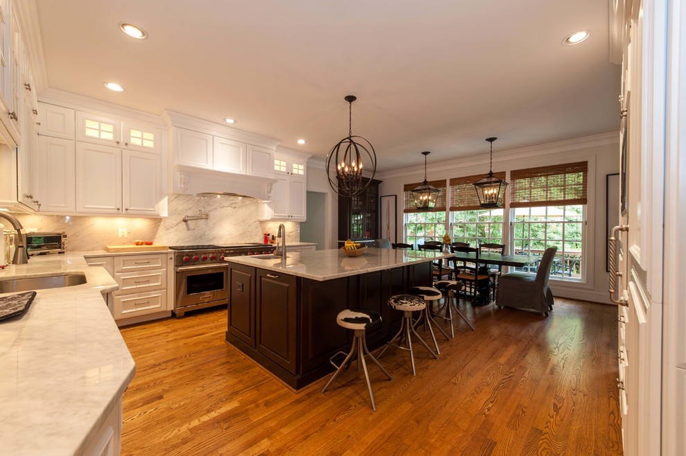 This is an example of a traditional kitchen in DC Metro.