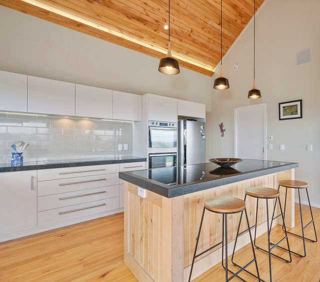 A passion for passive design Contemporary Kitchen Other by New