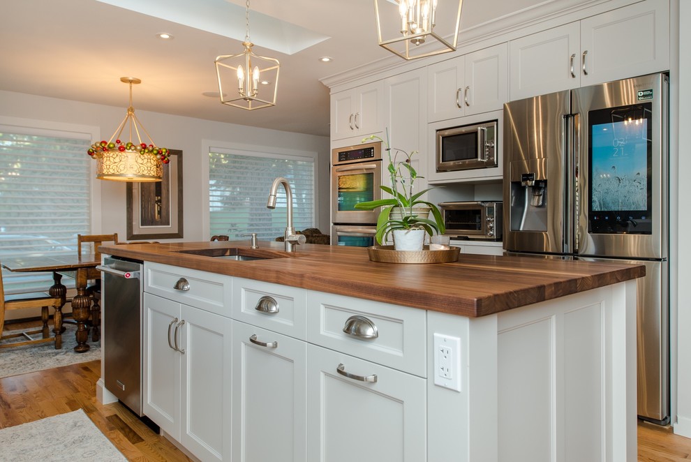Abbotsford Country Kitchen Transitional Kitchen Vancouver by