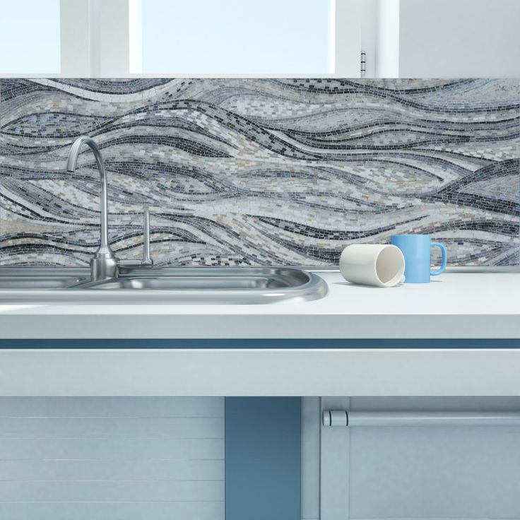 Idéer för ett modernt kök, med grått stänkskydd och stänkskydd i marmor